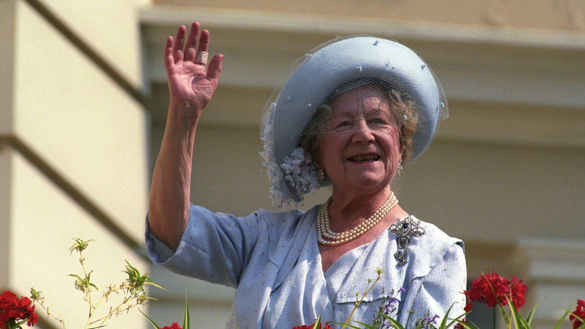 No 10 issued apology over John Major’s birthday message to Queen Mother, newly-released papers reveal