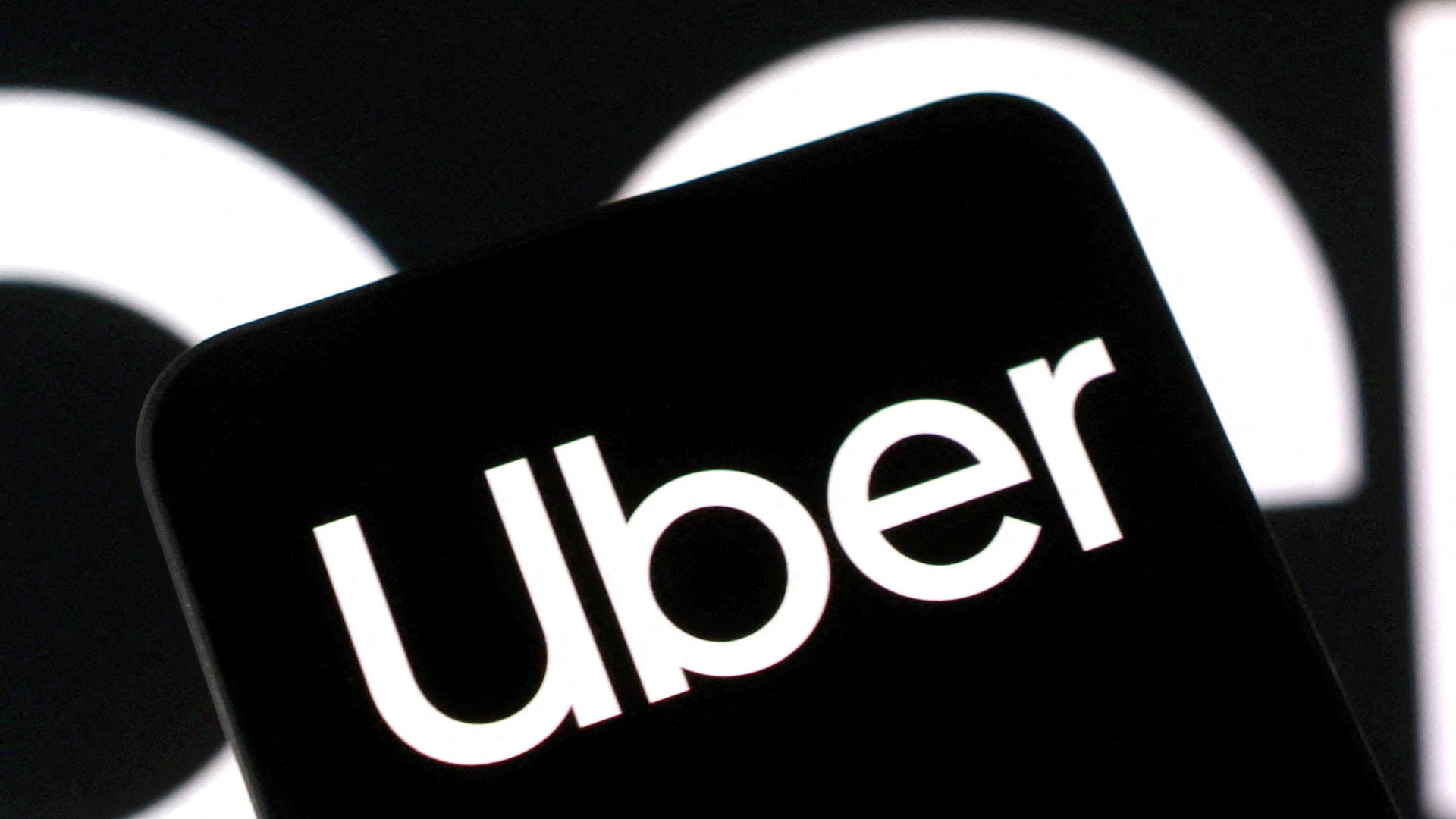 New Uber backed driverless taxis to hit UK streets in 2026