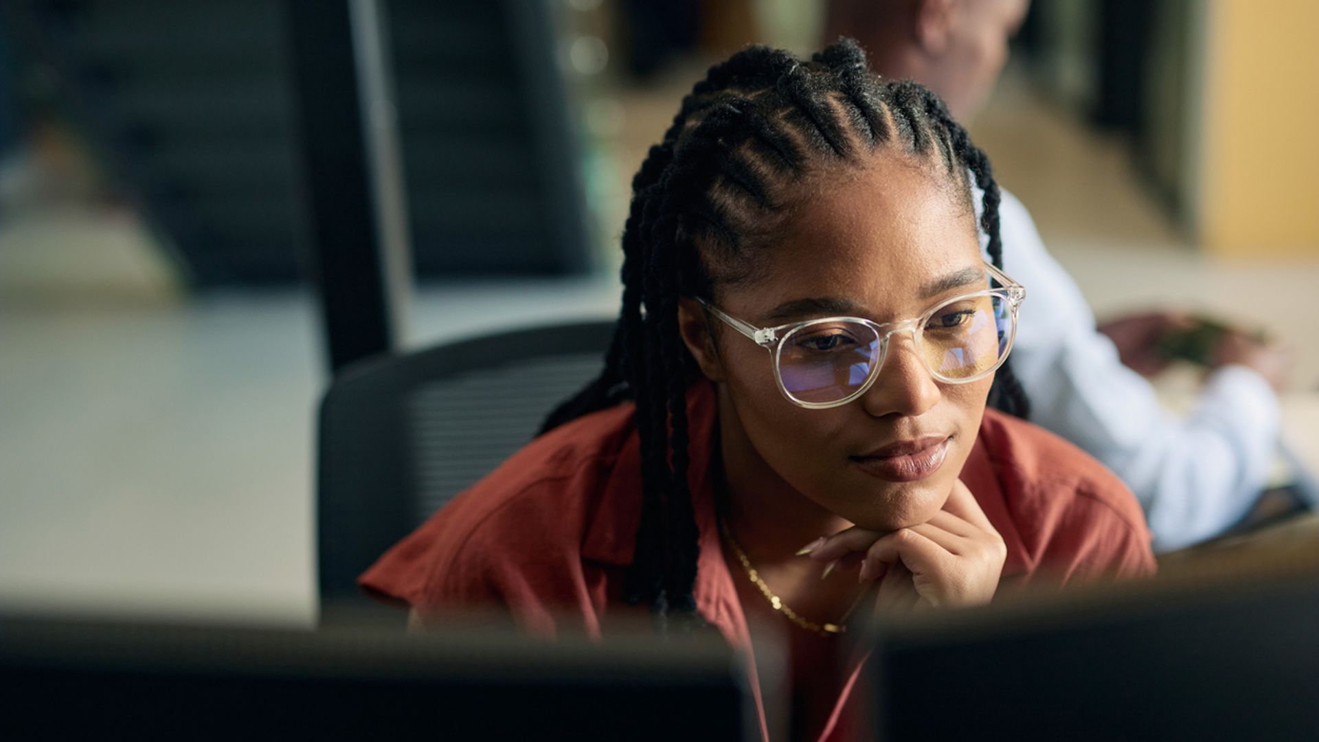 UK rolls out free AI training, but will it save your job?