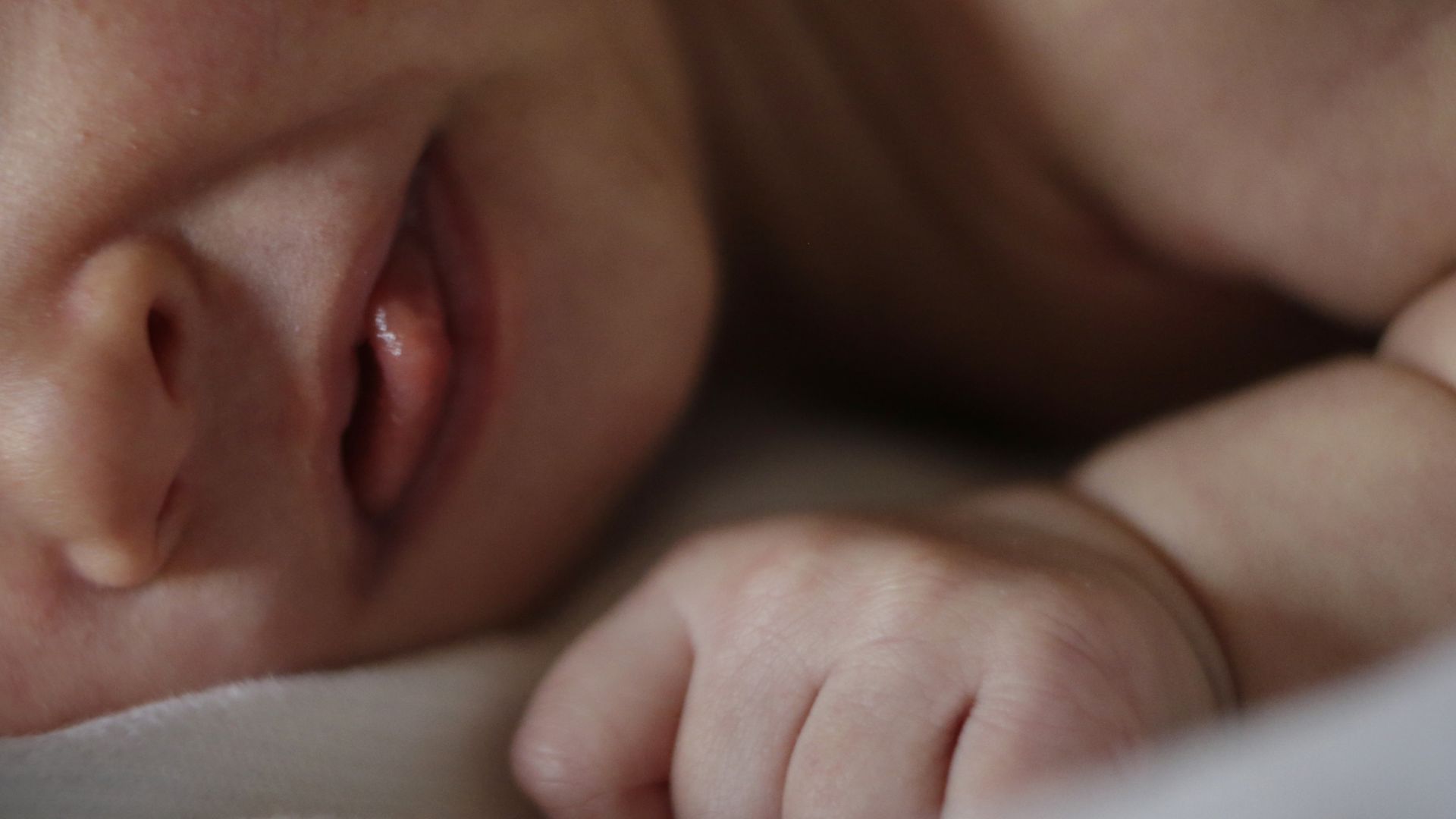 Mum of baby who fell seriously ill after being given now-recalled infant formula calls for investigation