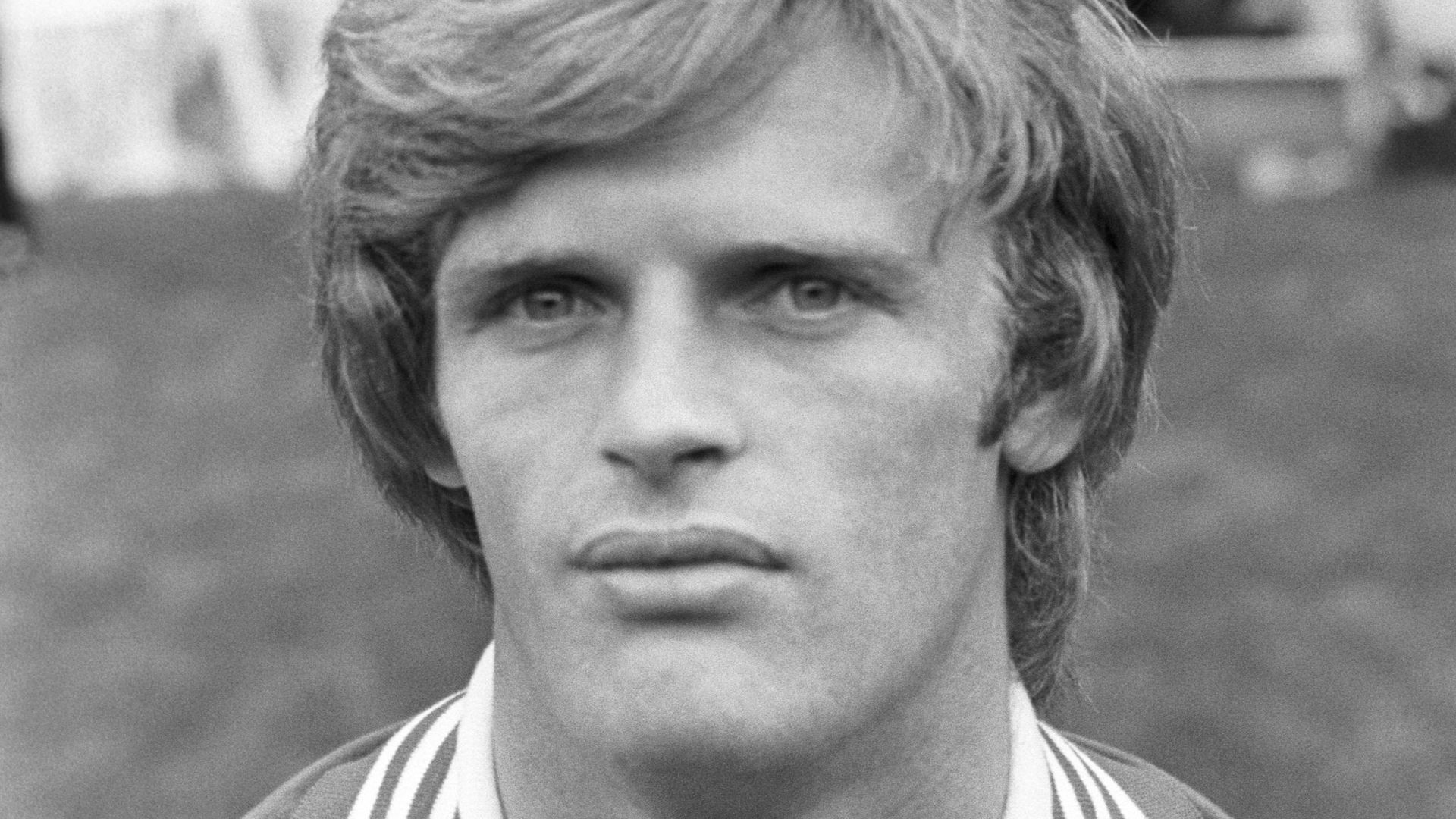 Heading football ‘likely’ to have contributed to death of former Man Utd star, coroner finds