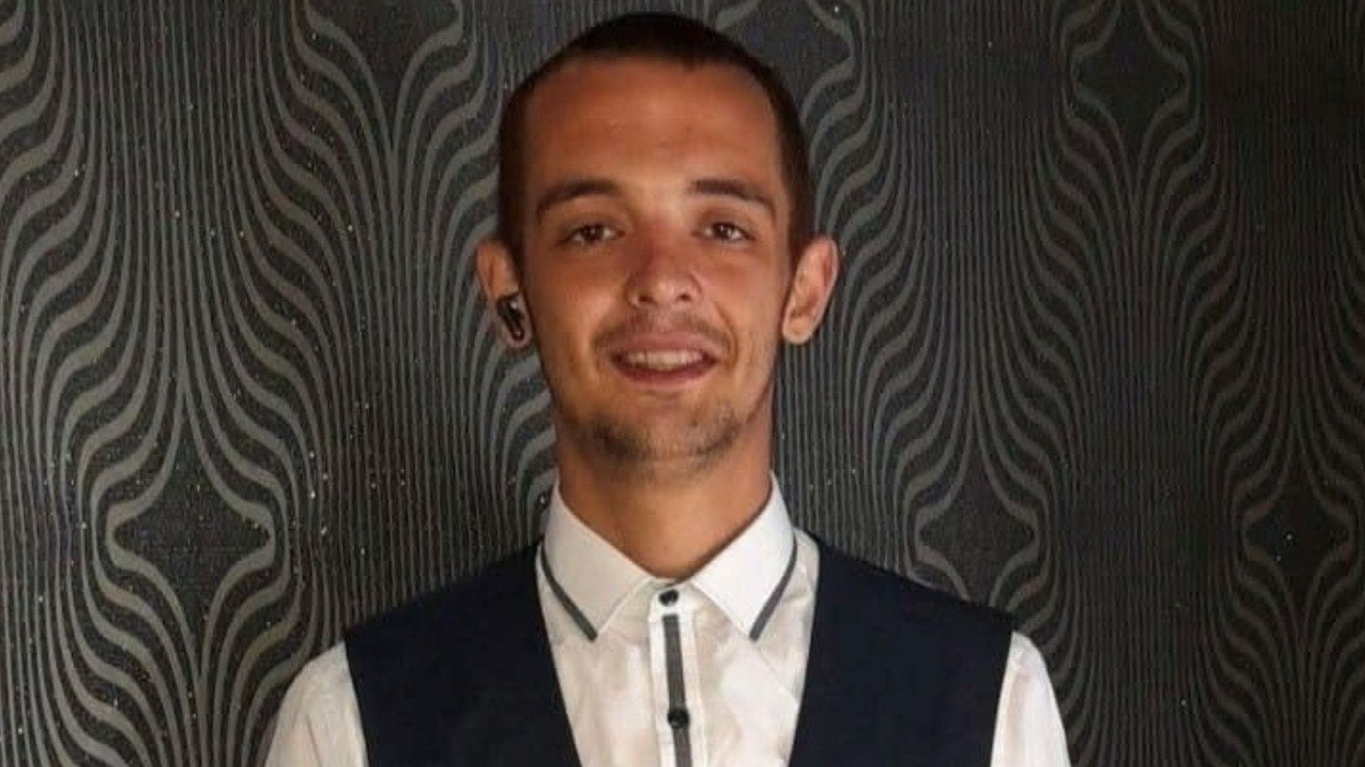 Reward of up to £20,000 to find killer of young father shot dead in ‘cold blood’