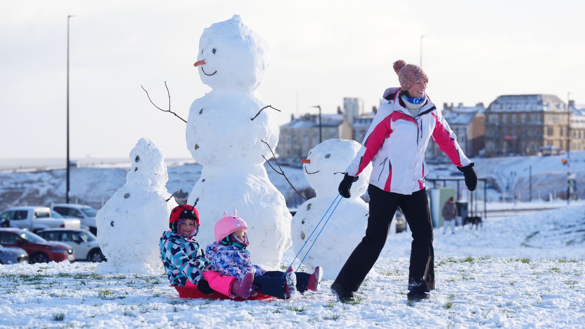 Snow and ice warnings issued amid travel disruptions