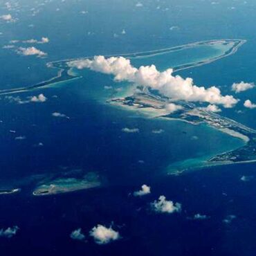 Trump grudgingly supports Starmer’s Chagos deal
