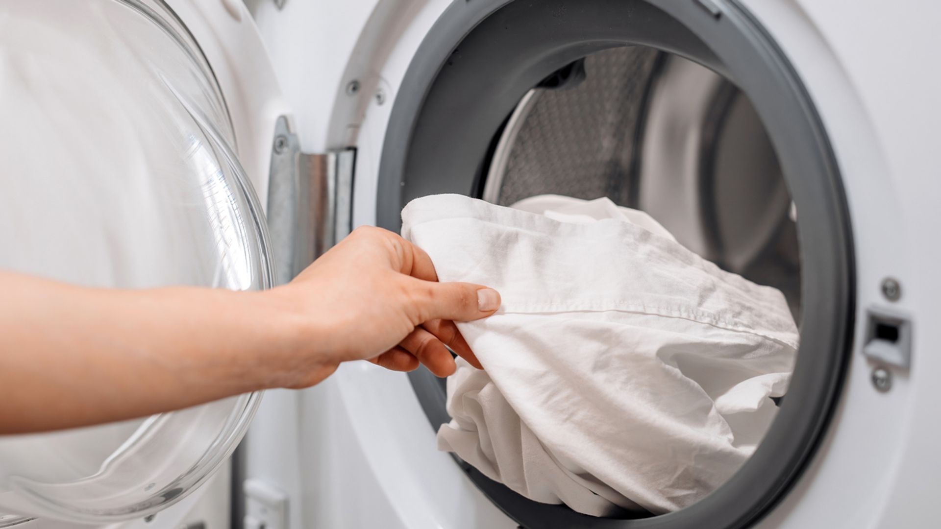 ‘My washing machine has eaten £1,000 of clothes’