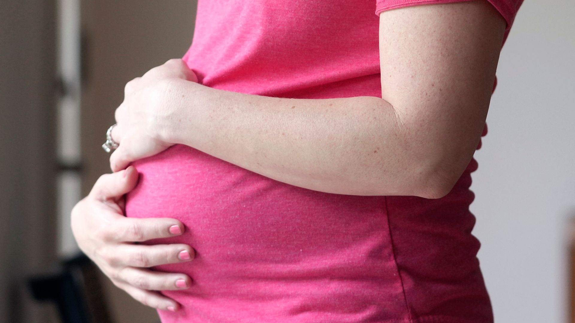 Woman who had sex with identical twins told it is ‘not possible’ to identify father of baby