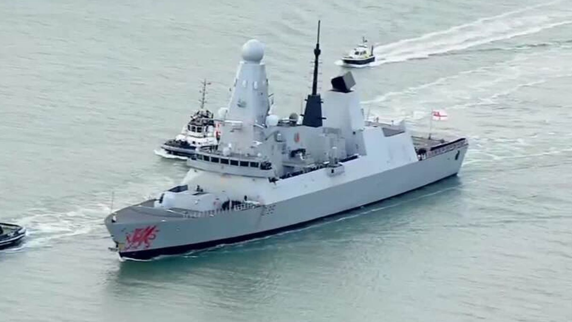 HMS Dragon docks with ‘minor technical issue’ as Iran war escalates