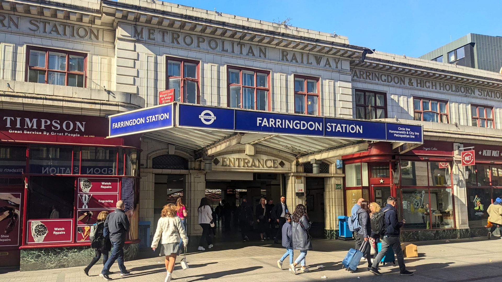 London station evacuated due to ‘suspected gas leak’ after passengers felt unwell