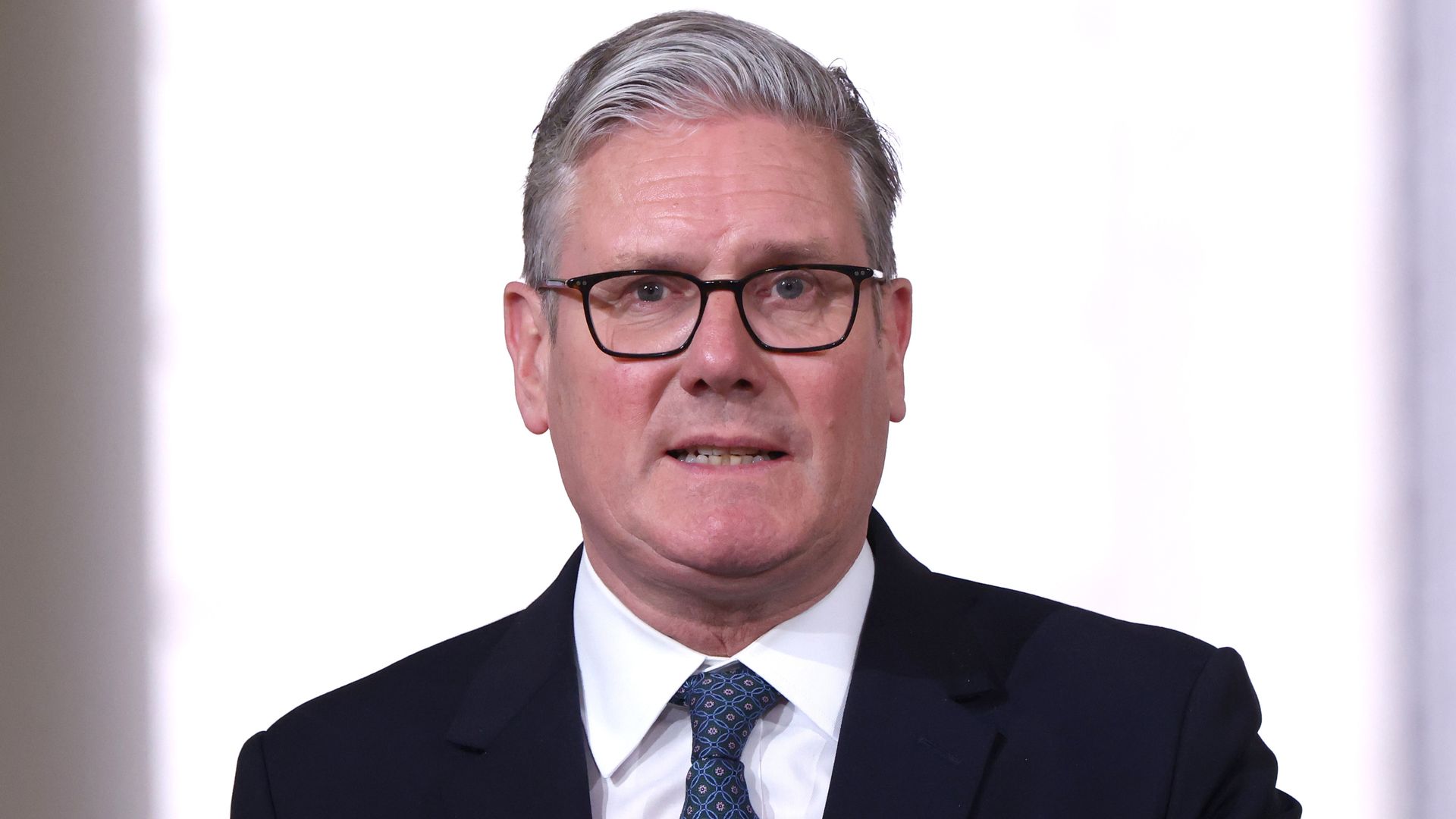 Starmer fighting for his job as he faces crunch week over Mandelson vetting row