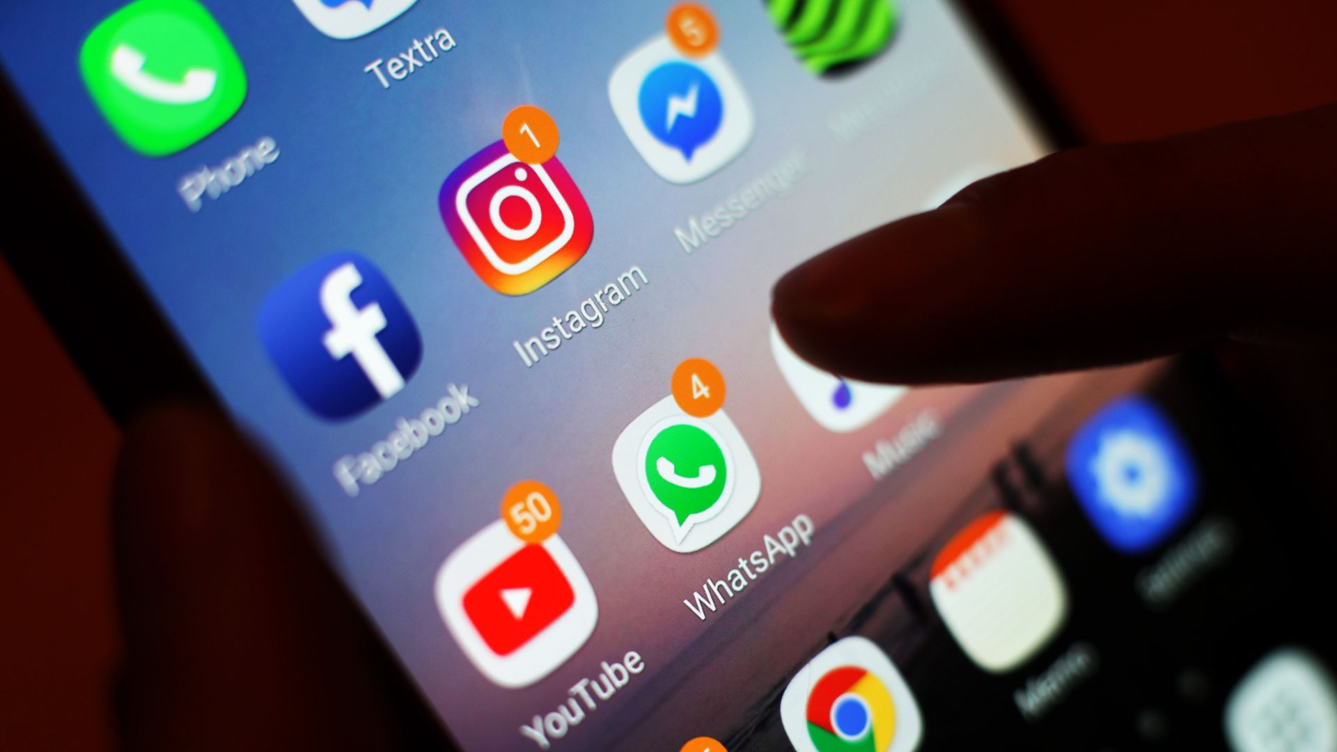 Government YouTube drive to fight ‘conspiracy theorists and keyboard warriors’