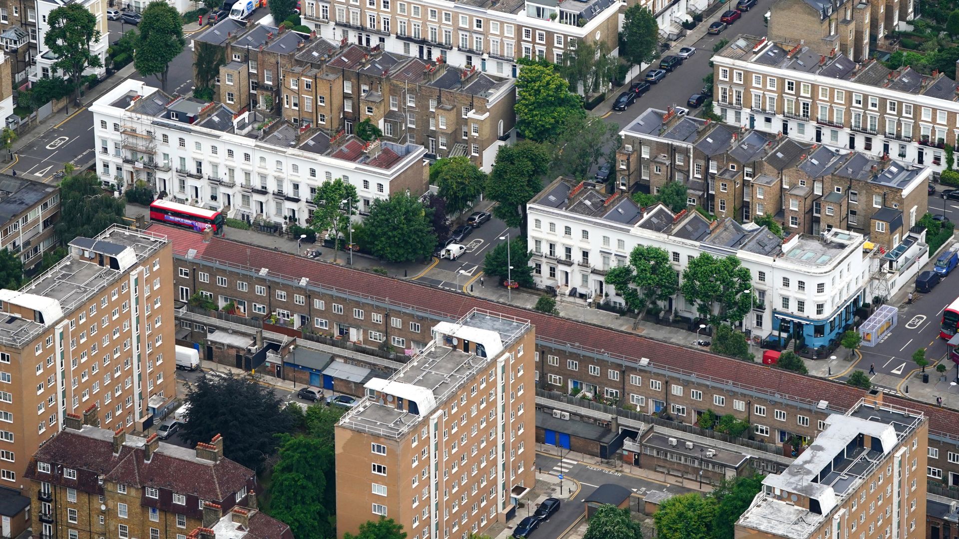 Leasehold ban ‘unlikely to come into force’ before next general election, housing minister says