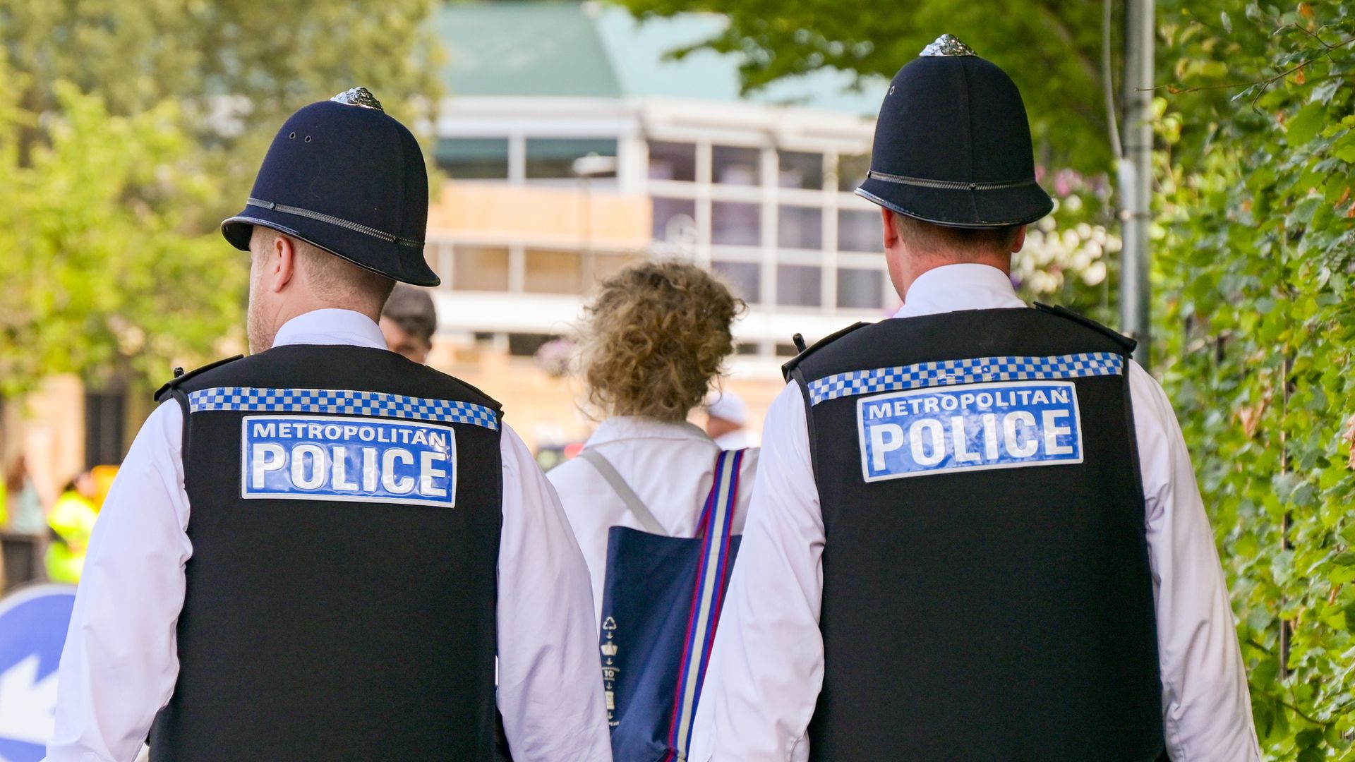 ‘Common practice’ for police to photograph dead bodies on personal phones
