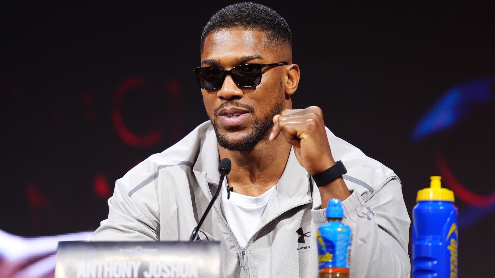 Anthony Joshua vows to be ‘good soldier’ for parents of friends killed in car crash