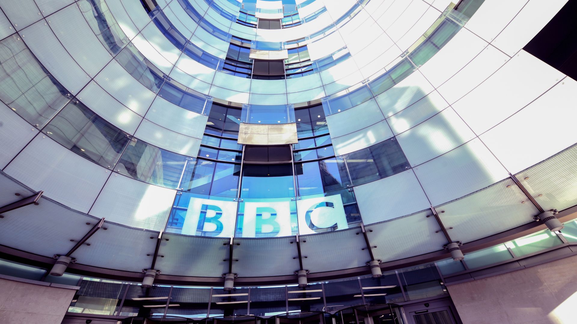 BBC staff face real-terms wage cut as ‘bleak’ pay proposal revealed