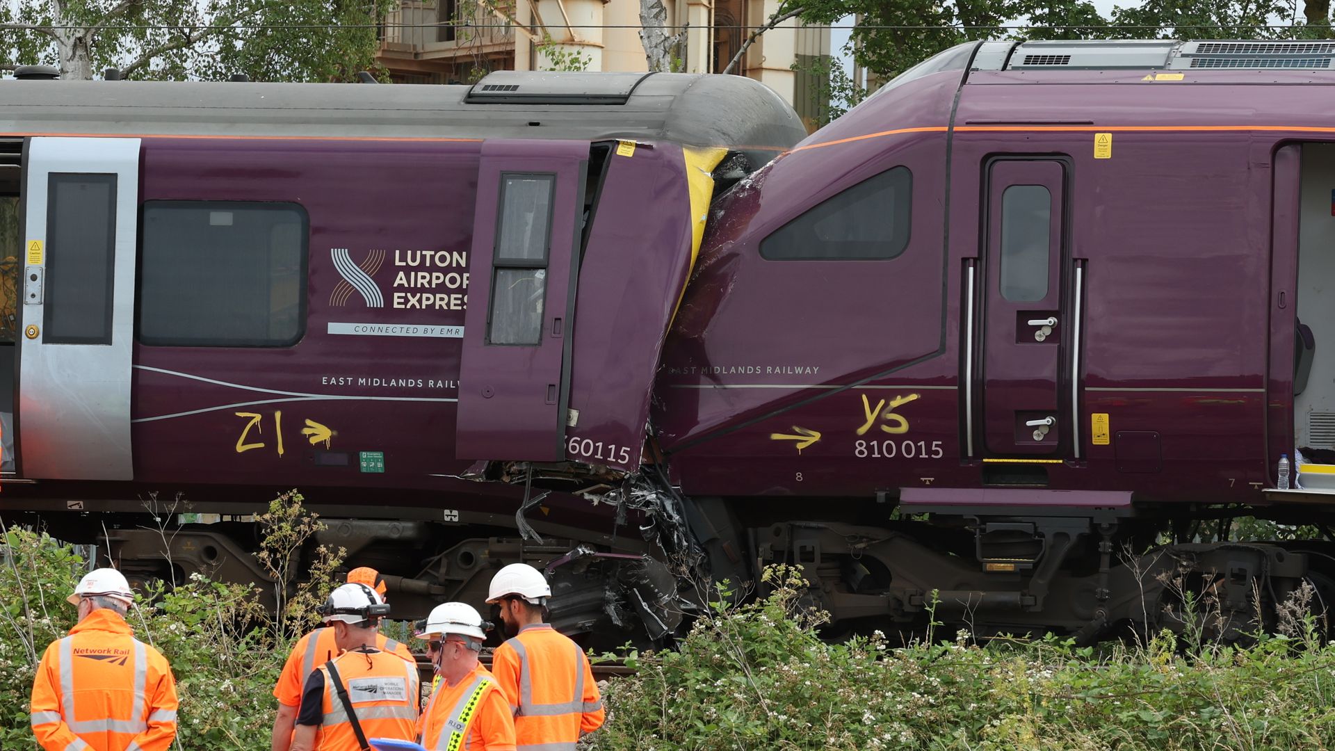 Train driver who died in crash that injured 100 ‘had passed red signal moments before collision’