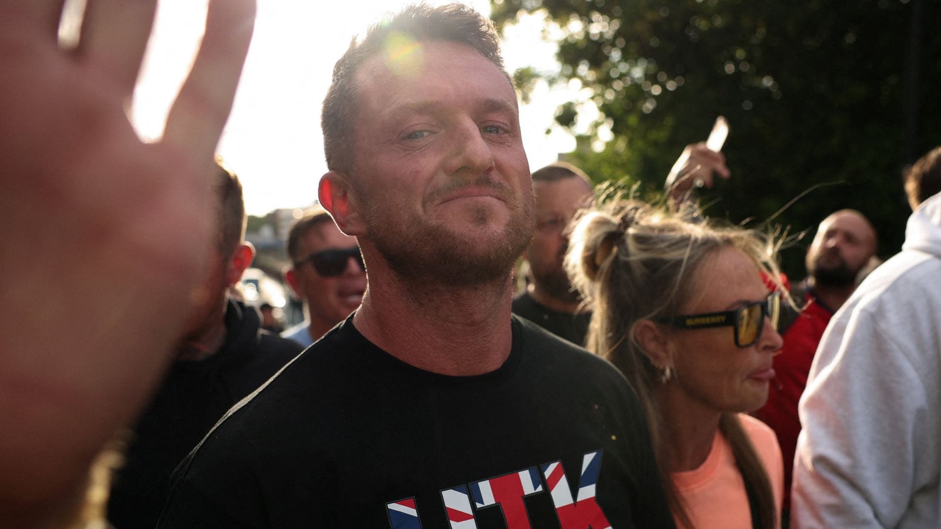 Tommy Robinson set to debate ‘suspicion’ of Islam at Oxford Union despite outcry