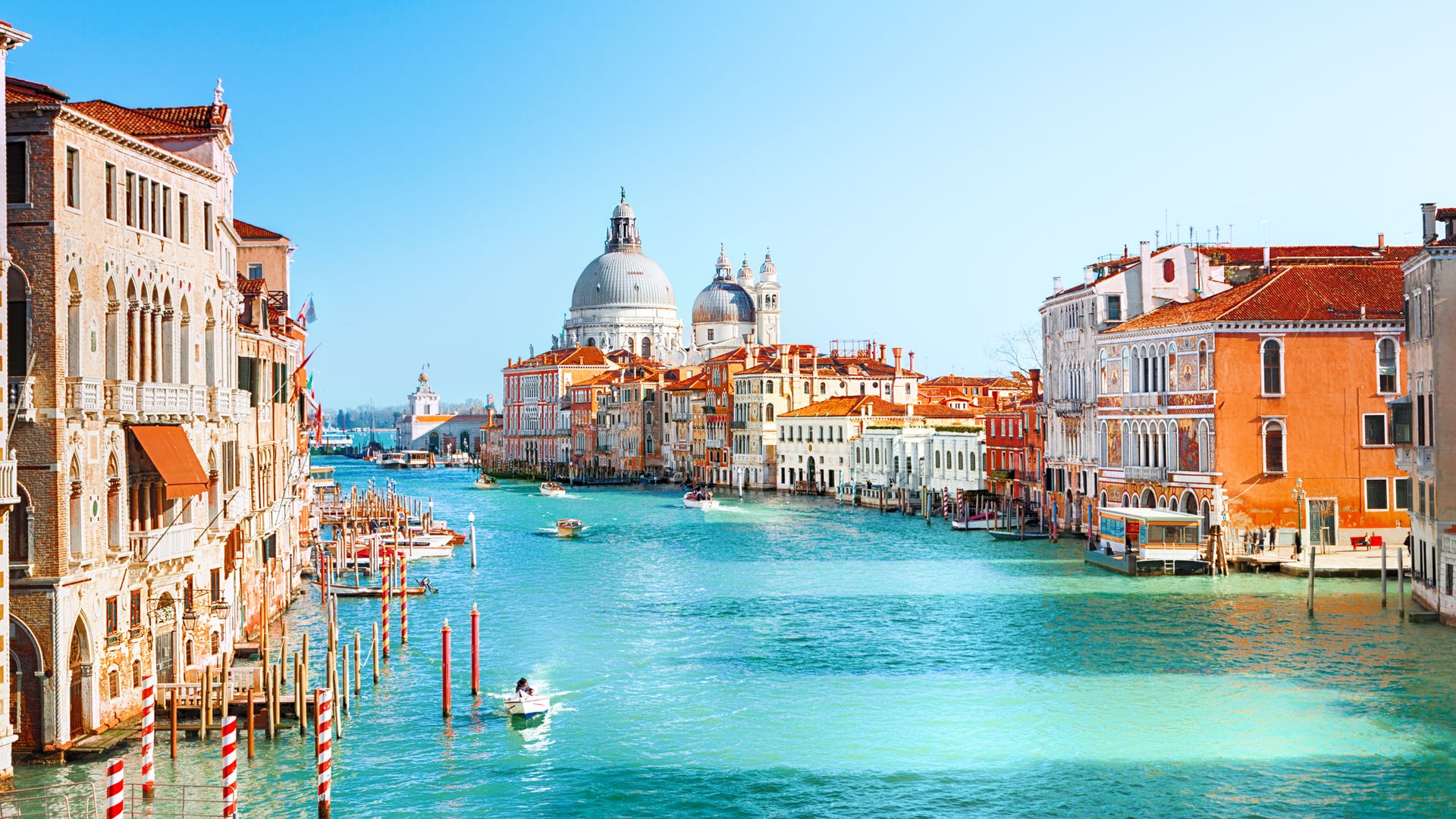 British tourist died after falling into Venice canal, inquest hears