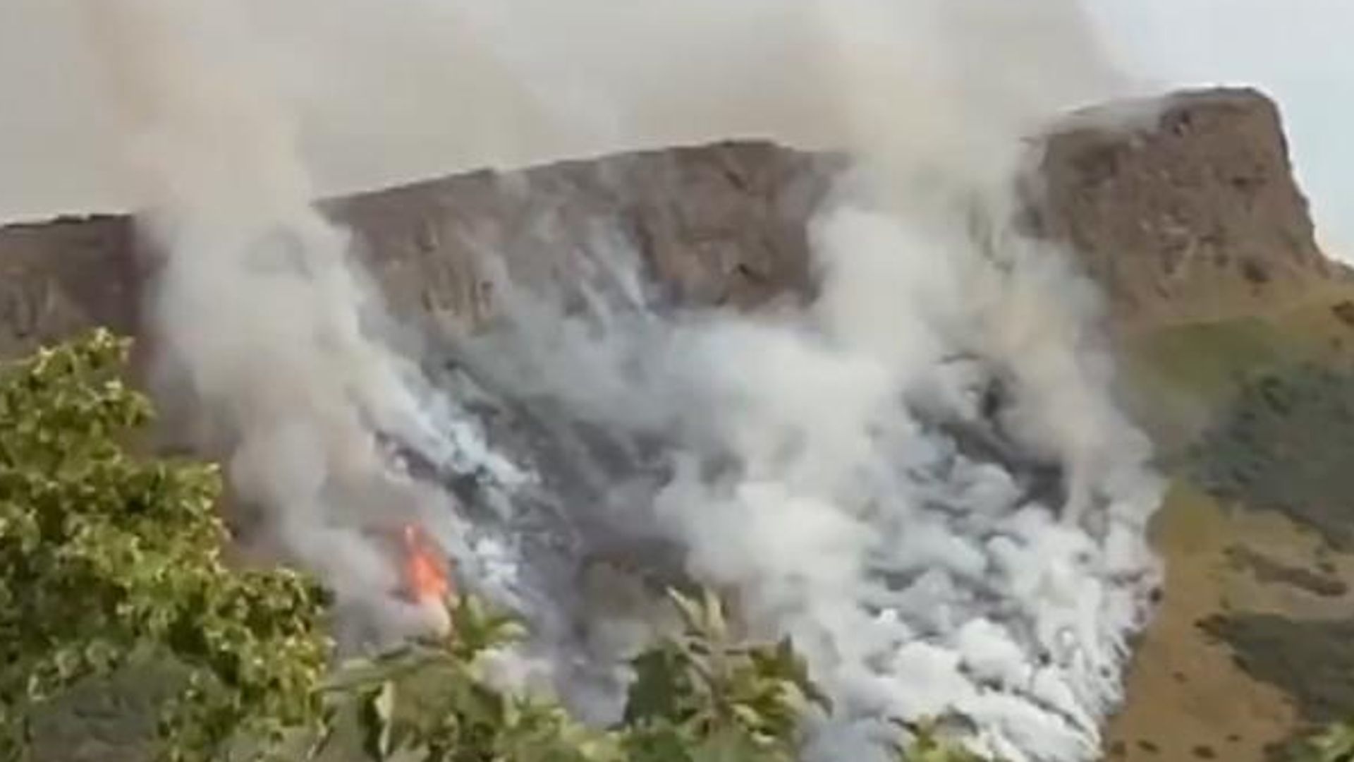 Fire breaks out at Arthur’s Seat in Edinburgh