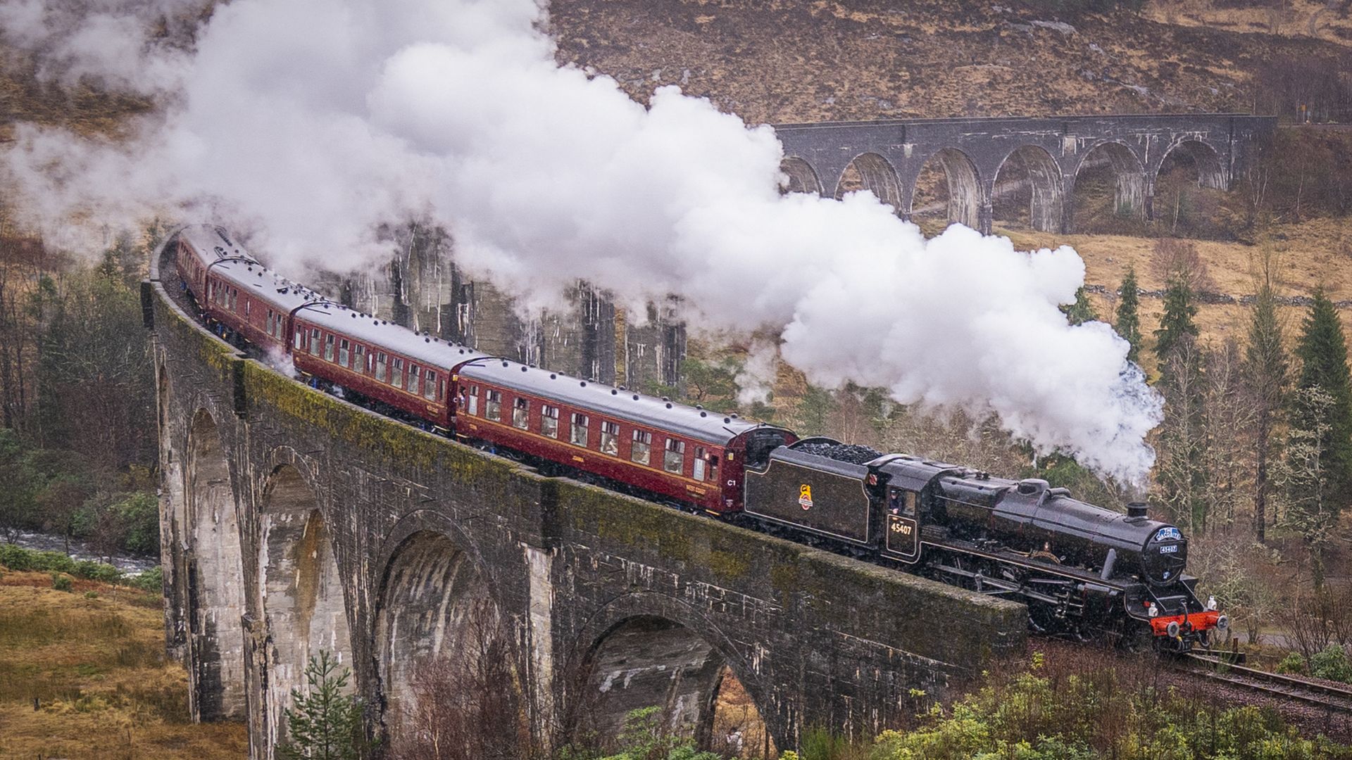 Harry Potter fans warned to stay off tracks as ‘Hogwarts Express’ returns