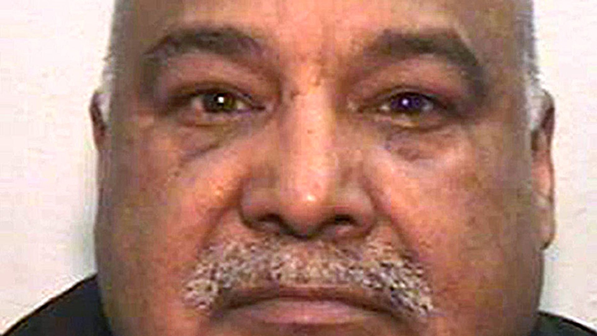 Grooming gang ringleader at centre of deportation row released