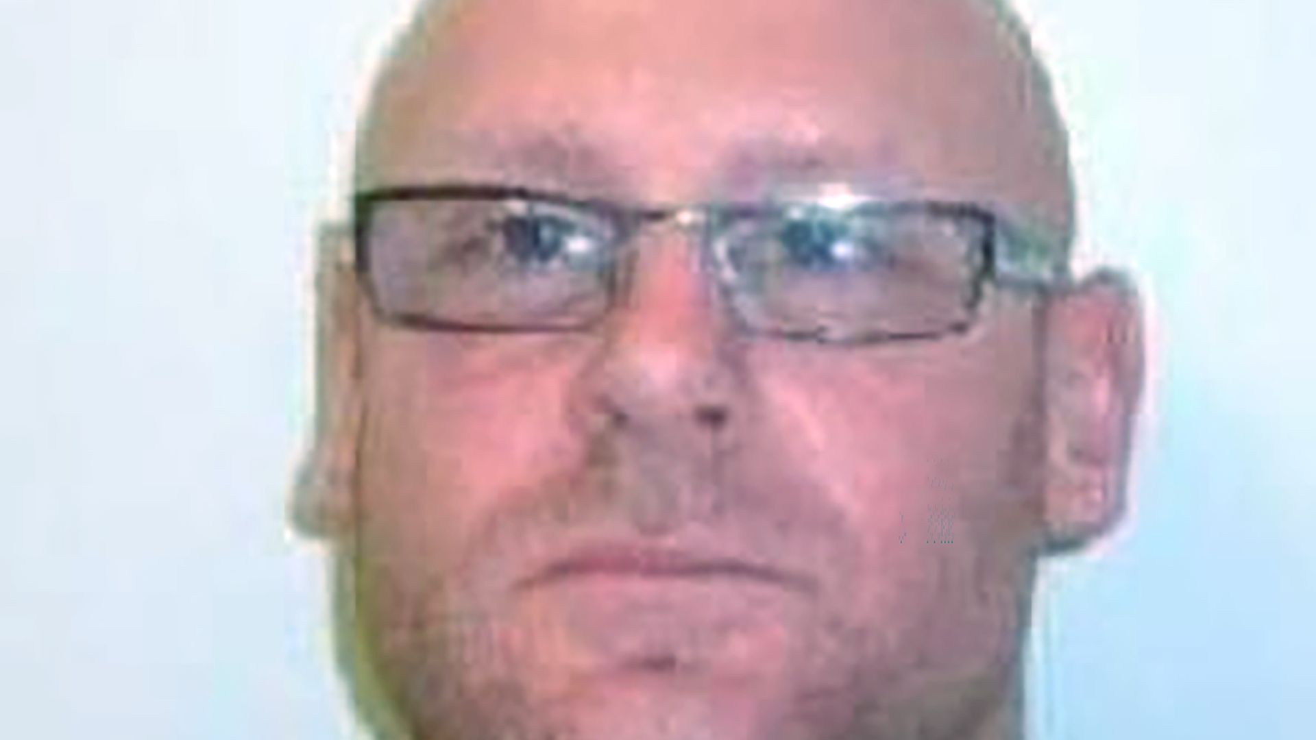 Manhunt for child rapist who escaped while on leave