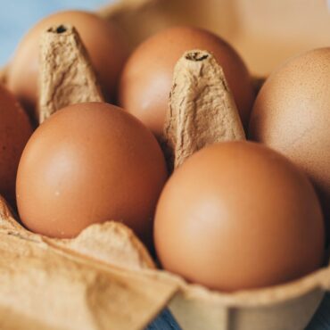 Rise in UK salmonella cases linked to imported eggs