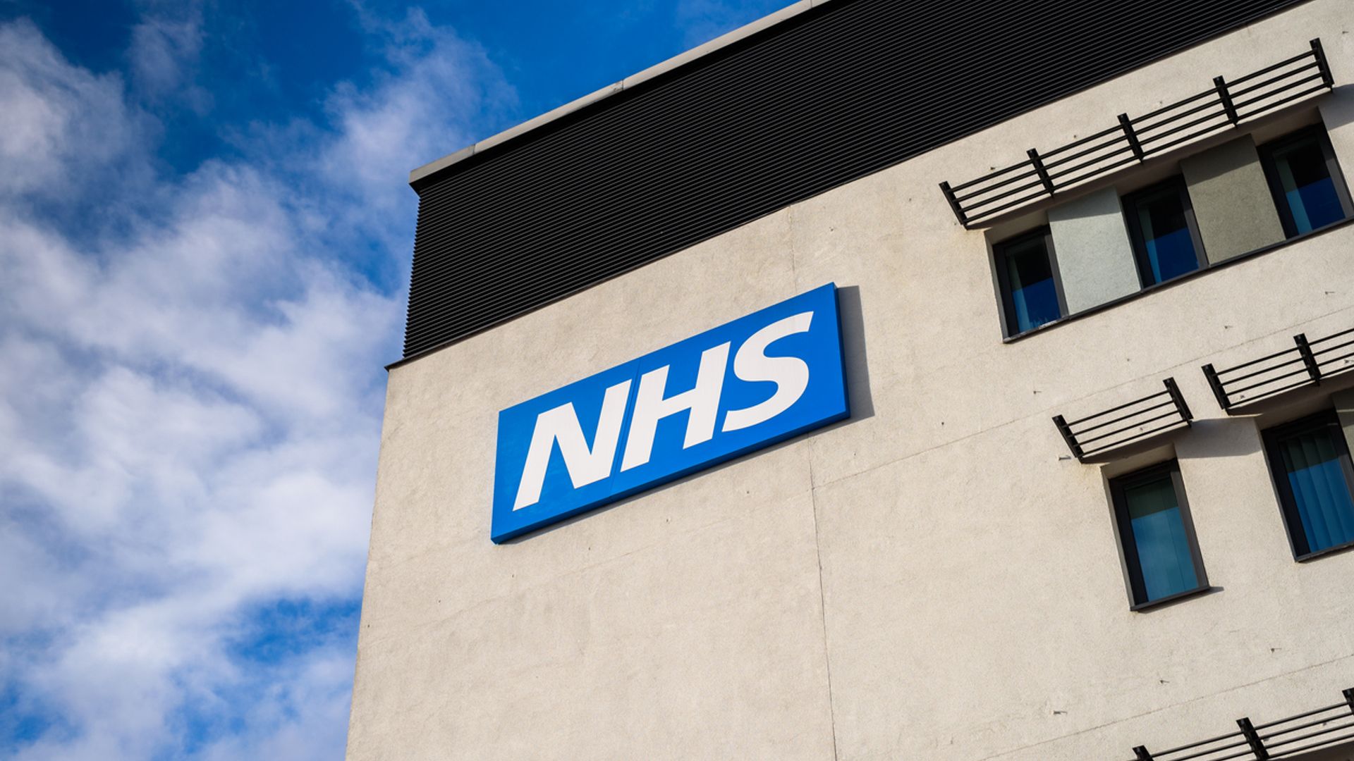 NHS faces ‘more challenging’ winter after summer of heatwaves, minister warns