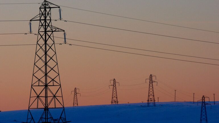 Winter energy supply secure but possible ‘tight days’ for electricity – grid operators