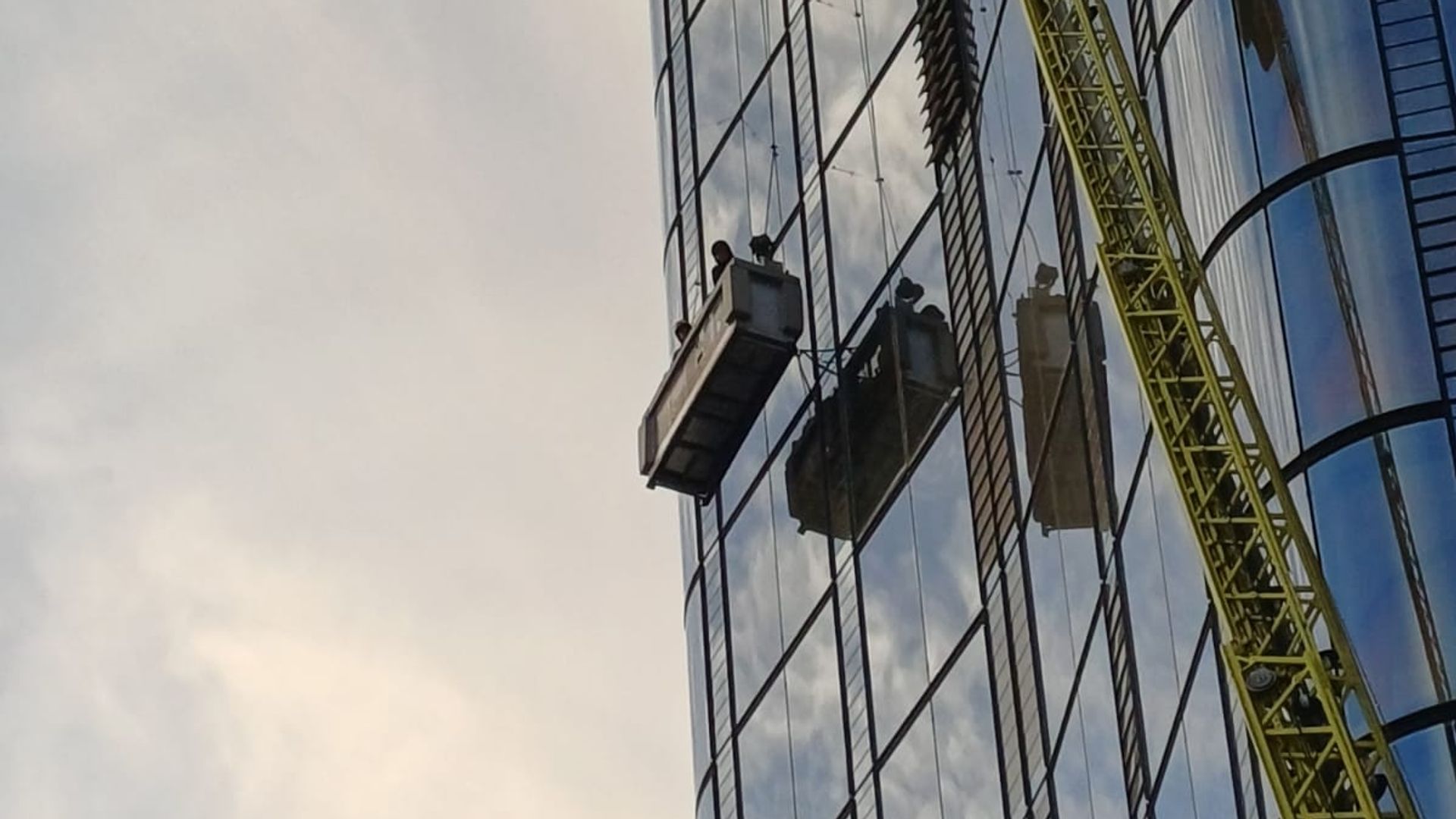 Window cleaners rescued from 15th floor of skyscraper