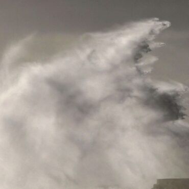 ‘Plunging temperatures’ and ‘wall of rain and snow’? Met Office sets the record straight